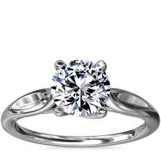Leaf Solitaire Engagement Ring in 18k White Gold